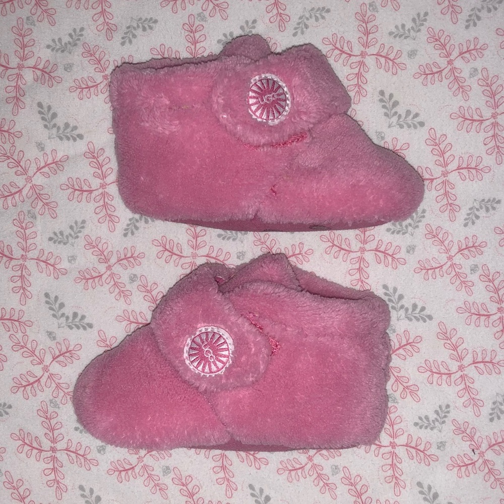 UGG Pink Baby Girl Bootie Size 2/3 6-12 Months